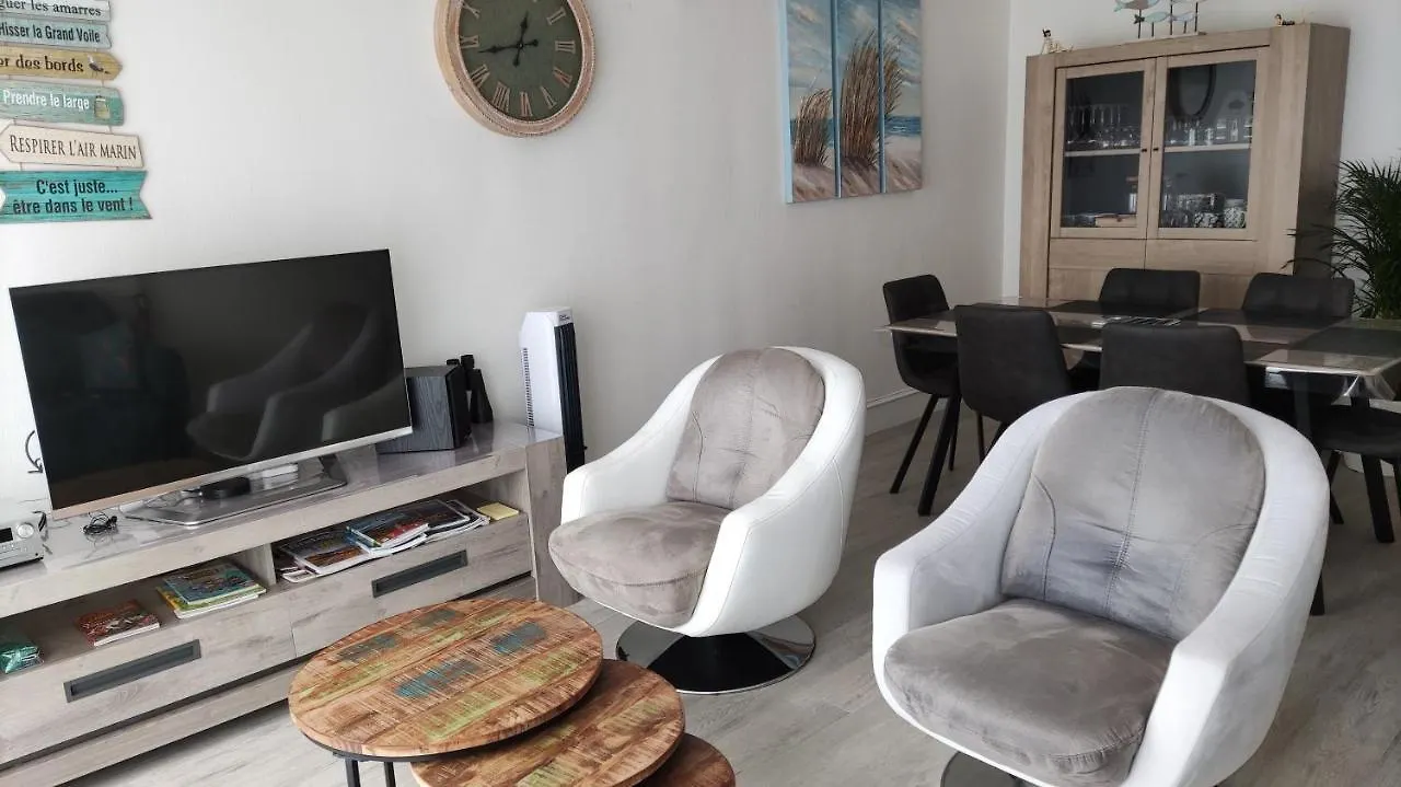 Appartement T3 De 74M2 Tres Lumineux Vue Panoramique Mer Et Plages Concarneau Apartment